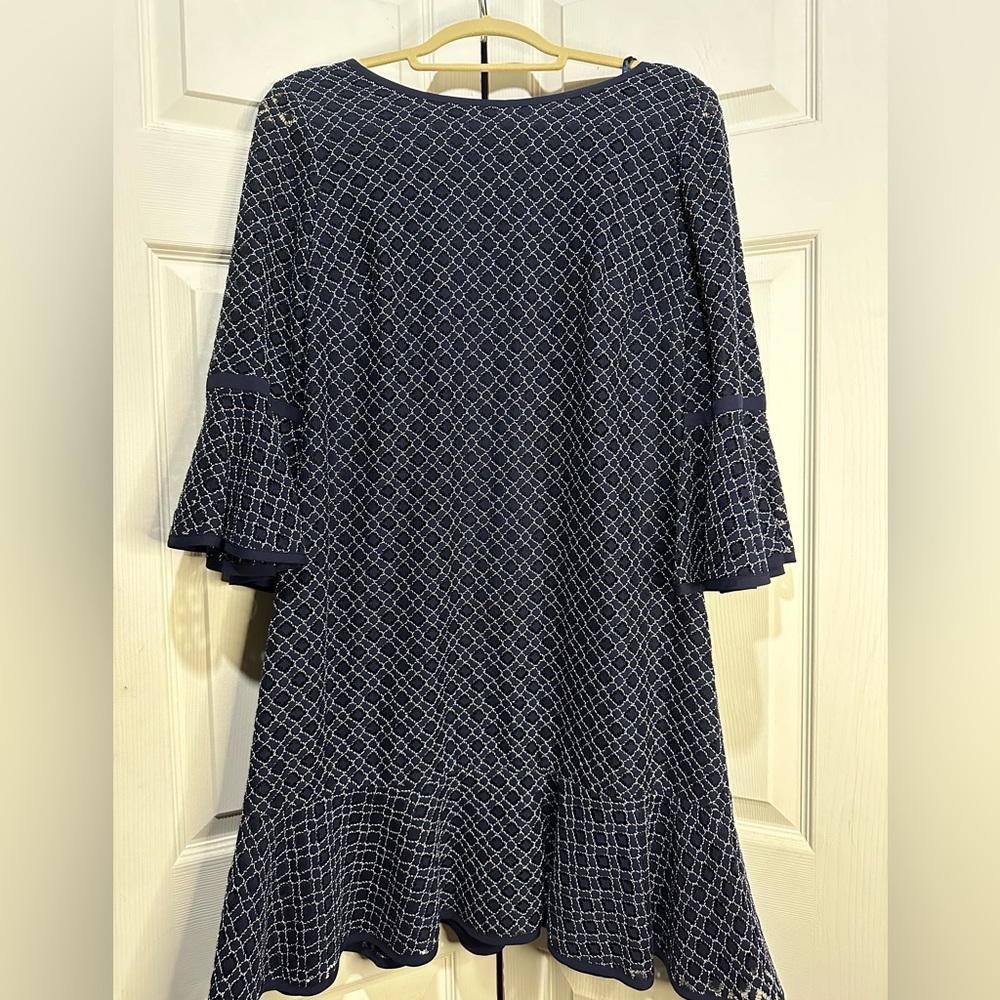 J Howard long sleeve dress ruffle hem. Textured . Size 12